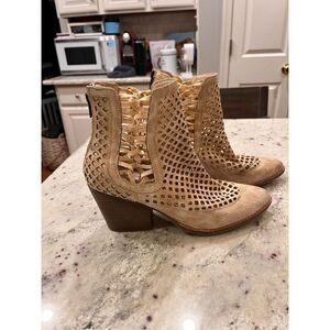 Coconuts by Matisse Mosey Tan Boho Western Booties sz 9